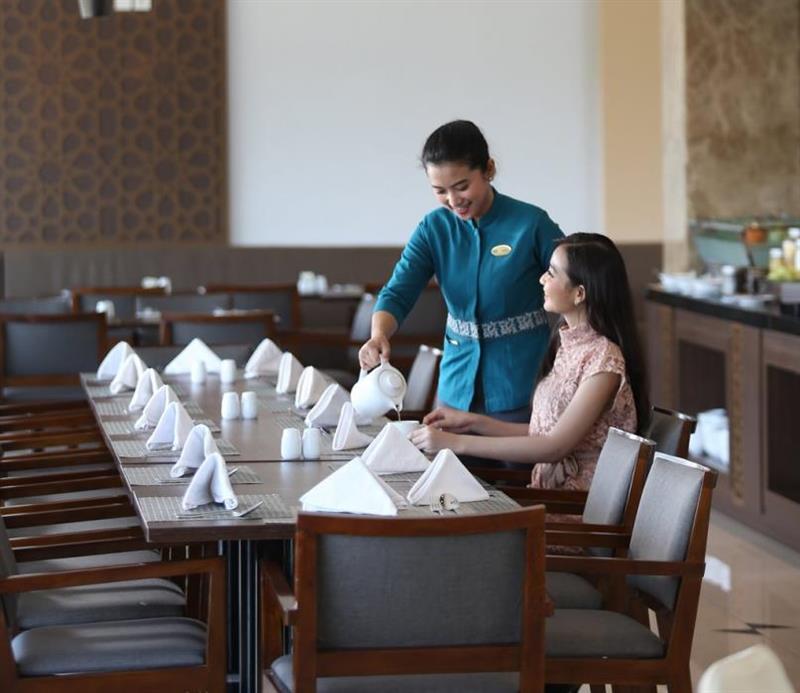 Hotel Santika Gresik Eksteriør billede